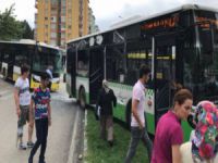 Belediye otobüsü ile halk otobüsü çarpıştı