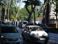 Nöbet tutan polislere silahlı saldırı