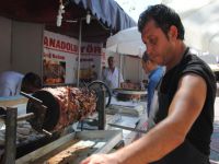 Yöresel ürünleri tanıtım günleri cağ kebabı ikramıyla başladı