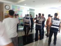 Adıyaman'da eğitim kurumlarına polis eşliğinde baskın