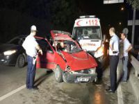 Bursa'da otomobille ambulans çarpıştı! 4 yaralı!