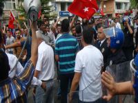 Şehit cenazesi öncesi HDP binasına saldırı