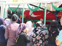 Şehit polis, Kürtçe ağıtlarla toprağa verildi