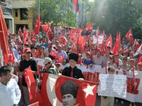 Eskişehirliler teröre tepki için yürüdü