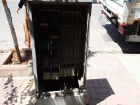 Kapağı açık trafolar tehlike saçıyor