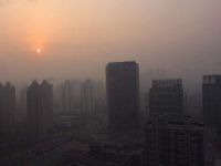 Çin'de hava kirliliğine turuncu alarm!
