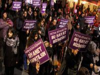 Kadınlar Diyanet’i protesto etti