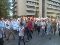 'Barış Yürüyüşü'nde ortalık karıştı