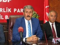 Mustafa Destici: Operasyonlar hukuki olmaktan çok siyasi