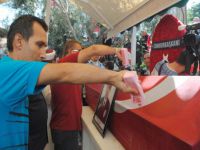 Şehit amirin eşi:Biz sensiz ne yaparız şimdi?