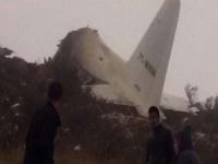 Cezayir’de askeri uçak düştü!