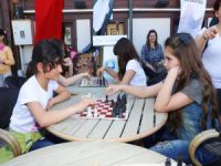 Mudanya'nın sokaklarında satranç var!