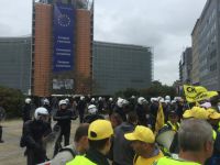 Binlerce çiftçi Brüksel’i istila etti