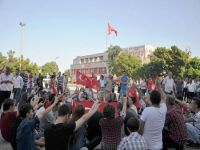 TSK, şehit sayısını açıklayana kadar oturma eylemi