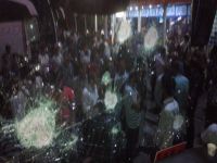 Kırşehir'de otobüse taşlı sopalı saldırı