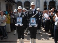 Şehit cenazesinde milletvekillerine tepki