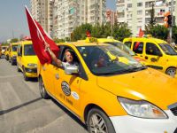 Bin 500 taksici teröre tepki için klakson çaldı
