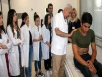 Gürcü tıp öğrencilerine uygulamalı ders