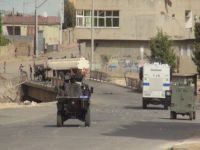 Hendek kazılan mahallelere araçlar giremiyor