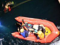 Alabora olan teknedeki 19 kişi kurtarıldı