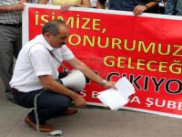 Bursa'da memurlar eylem yaptı