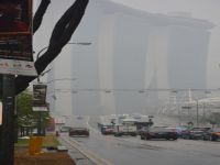 Singapur’u, dumanlı hava esir aldı