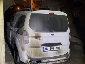 Bursa'da olaylı gece; Araç kundaklandı