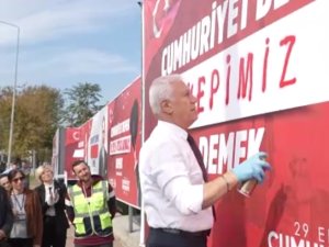 'Cumhuriyet demek' kampanyası büyük ilgi gördü