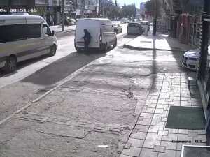 Bursa'da görünmez kaza! Kör noktada kalan yaya...