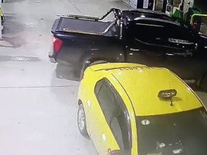 Bursa'da taksiyi böyle gasbetmiş! O anlar kamerada