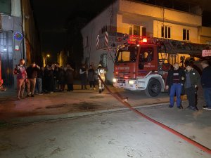 Bursa'da marangoz atölyesinde yangın!