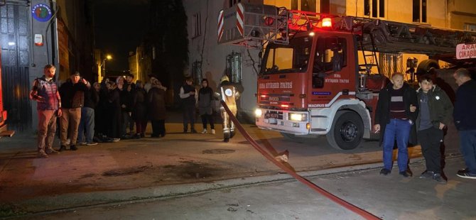 Bursa'da marangoz atölyesinde yangın!