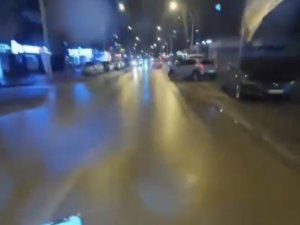 Bursa'da aniden yola çıkan cipe böyle çarptı