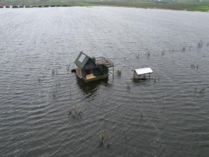 Ulubat Gölü taştı, felaket böyle görüntülendi