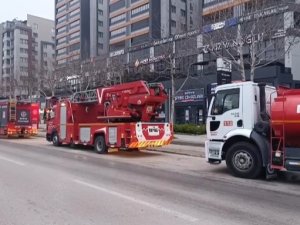 Bursa'da pizza dükkanlarını ateşe verdi